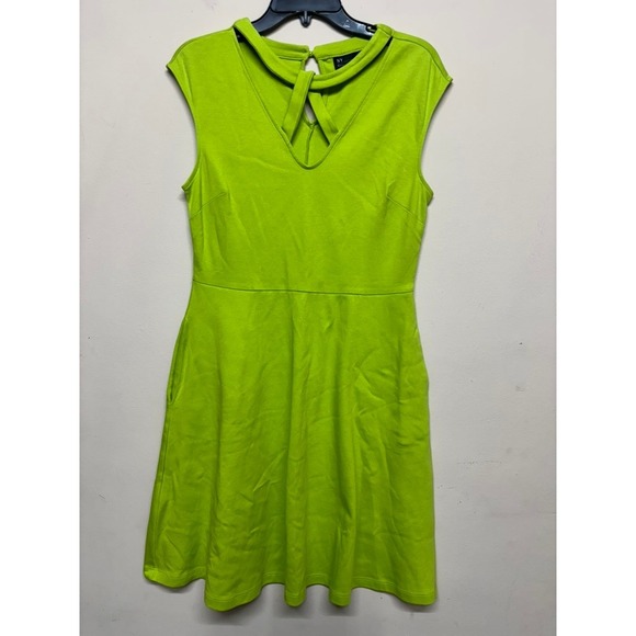 New York & Company Dresses & Skirts - NY&C Green Sleeveless Fit Flare Dress Size Medium Keyhole Neck Casual Everyday